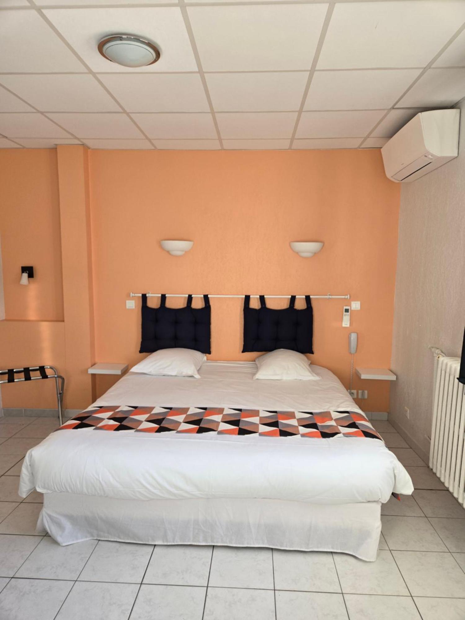 Carry Hotel Exteriér fotografie